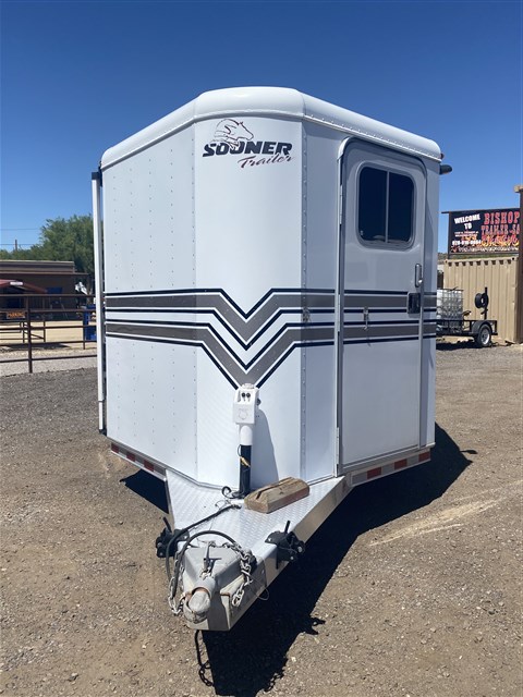 2000 Sooner 4 Horse Bumper Pull SUPER CLEAN - Image 5