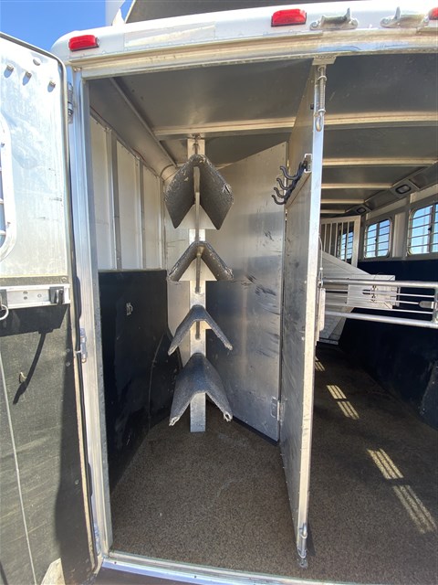 2000 Sooner 4 Horse Bumper Pull SUPER CLEAN - Image 11
