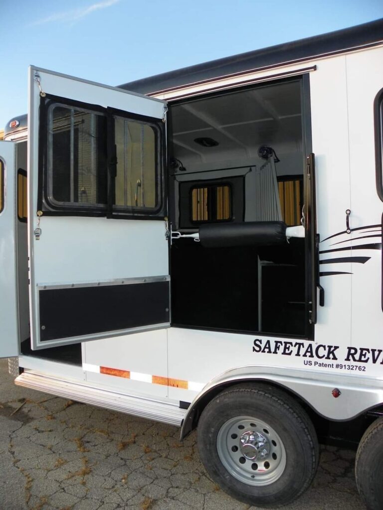2022 Double D Reverse Slant 2 Horse Bumper Pull - Image 23