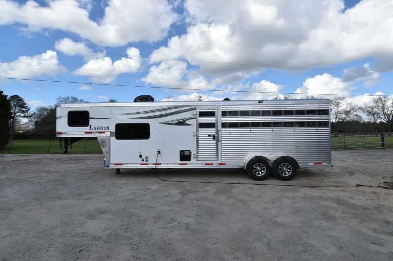 2018 Lakota Charger LQ Stock Trailer with 9′ Short Wall - Image 3