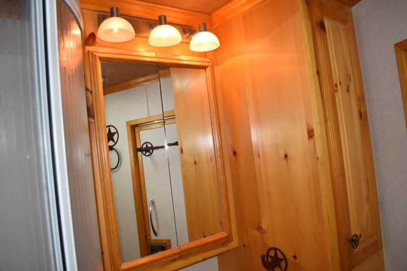 2003 Bloomer 8414LQ 4 Horse Trailer with 14′ Short Wall - Image 25
