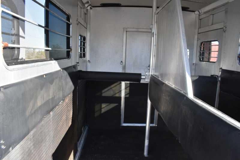 Used 1998 Silver Star 2HGN 2 Horse Trailer with 6′ Short Wall - Image 12