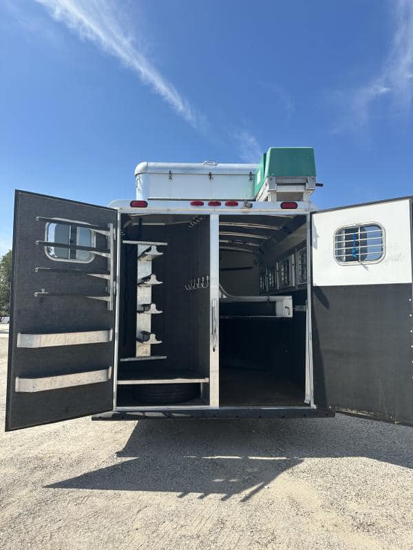 2007 4 Star 4 Horse 14′ Outlaw LQ Slide Out - Image 7
