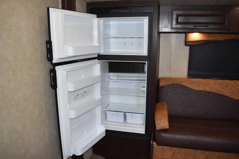 2020 Bison Laredo 3 Horse Trailer with 11′ Short Wall - Image 16