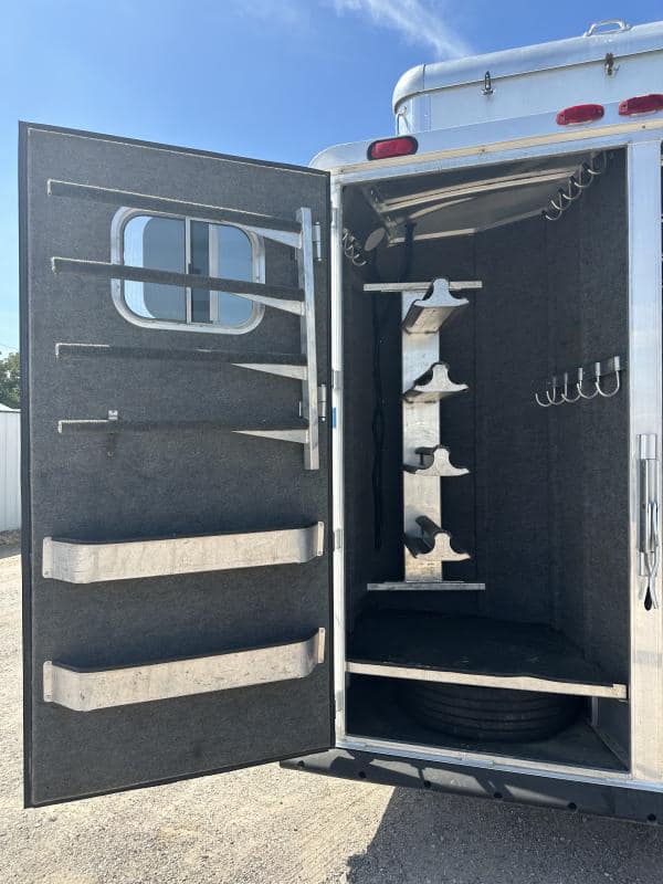 2007 4 Star 4 Horse 14′ Outlaw LQ Slide Out - Image 8