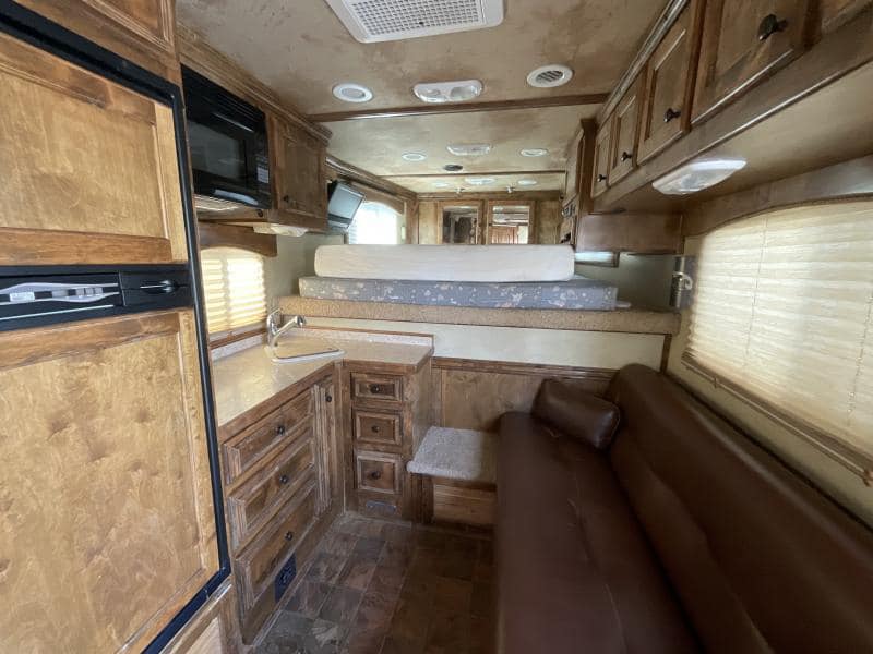 2008 4-Star Trailer 4 horse 12ft Outlaw LQ - Image 37