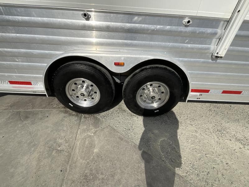 2008 4-Star Trailer 4 horse 12ft Outlaw LQ - Image 20
