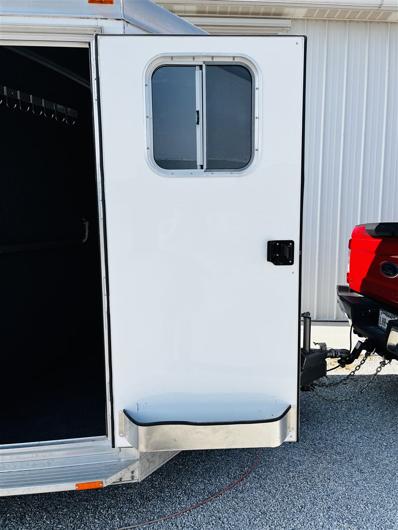 2015 4 Star 2 Horse Slant Load Bumper Pull - Image 18